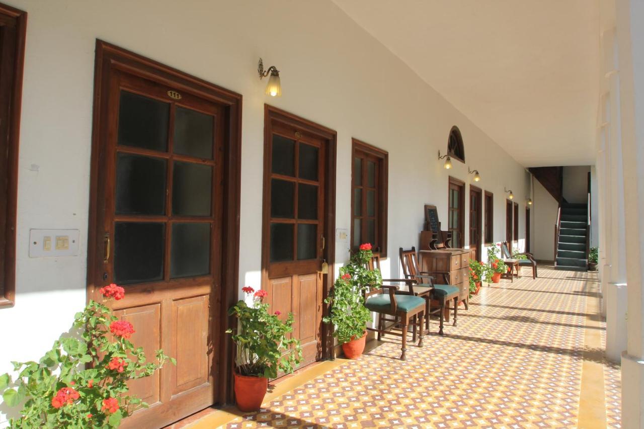 מוסורי Hotel Himalayan Club מראה חיצוני תמונה